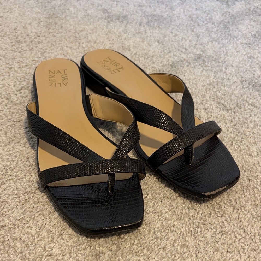 Naturalizer Black Strappy Sandals